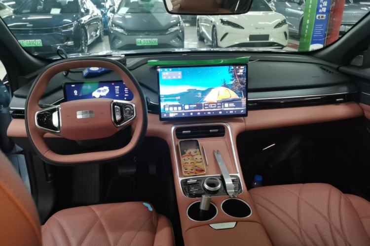 Used Geely Galaxy L6 2025 EM-i 140km Starship Edition Center Console