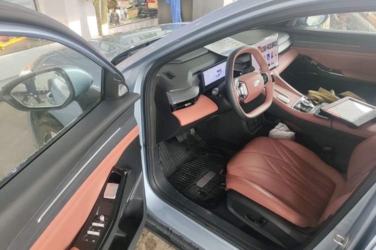 Used Geely Galaxy L6 2025 EM-i 140km Starship Edition Driver Seat