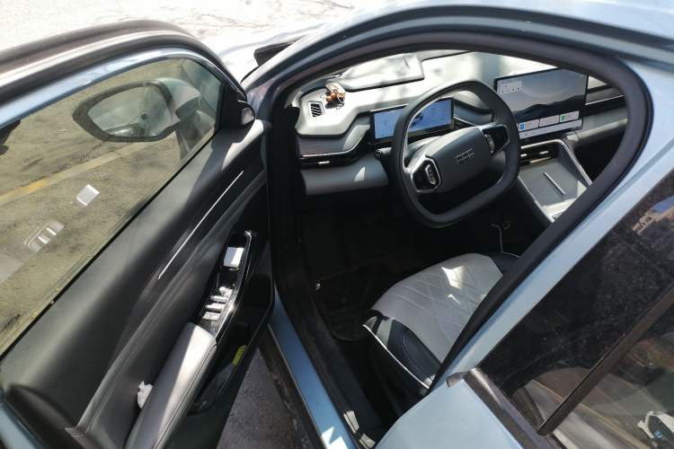 Used Geely Galaxy L6 2025 EM-i 140km Starship Edition Driver Seat