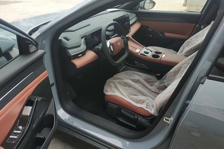 Used Geely Galaxy L6 2025 EM-i 60km Launch Edition Driver Seat