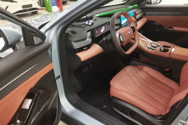 Used Geely Galaxy L6 2025 EM-i 140km Starship Edition Driver Seat