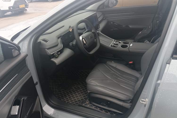 Used Geely Galaxy L6 2025 EM-i 140km Explorer+ Edition Driver Seat