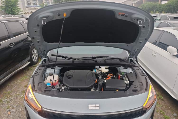 Used Geely Galaxy L6 2025 EM-i 60km Launch Edition Engine Bay
