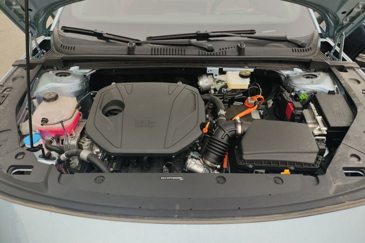 Used Geely Galaxy L6 2025 EM-i 140km Starship Edition Engine Bay
