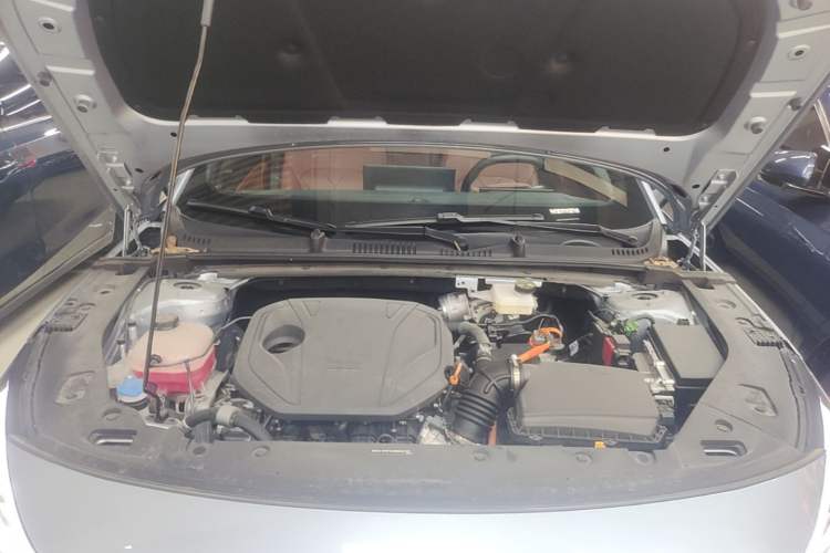 Used Geely Galaxy L6 2025 EM-i 140km Starship Edition Engine Bay