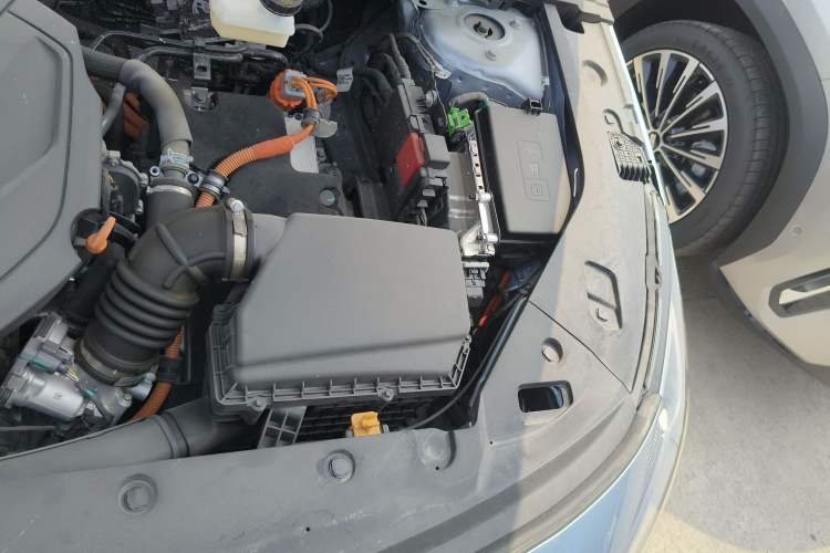 Used Geely Galaxy L6 2025 EM-i 140km Starship Edition Engine Bay Left
