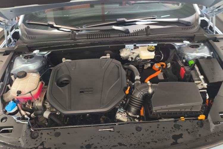 Used Geely Galaxy L6 2025 EM-i 140km Starship Edition Engine Bay