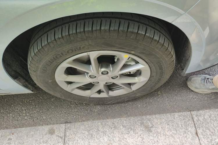 Used Geely Galaxy L6 2025 EM-i 60km Launch Edition Exterior 1