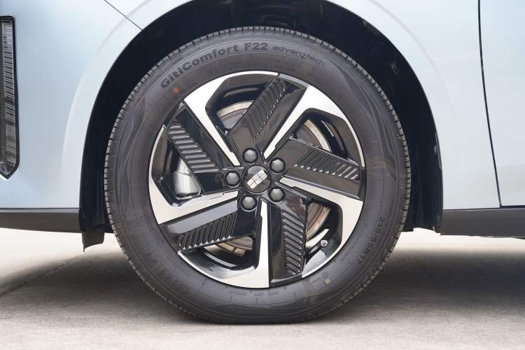 Used Geely Galaxy L6 2025 EM-i 140km Starship Edition Exterior 10