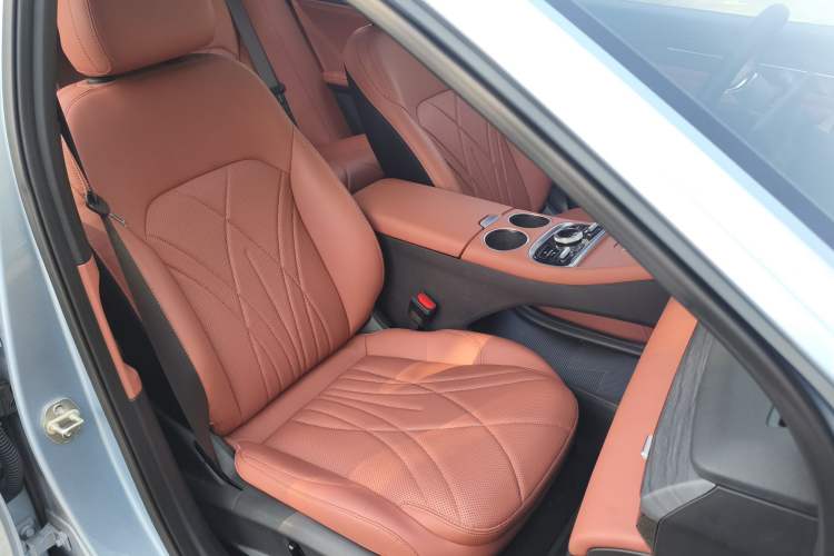 Used Geely Galaxy L6 2025 EM-i 140km Starship Edition Exterior 12