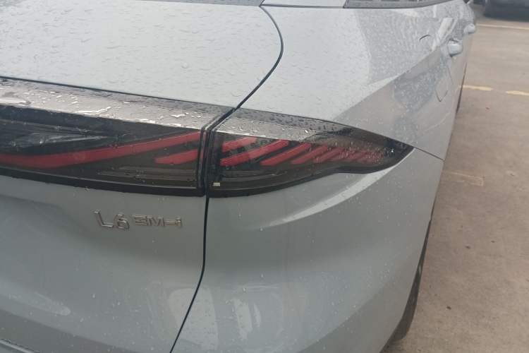 Used Geely Galaxy L6 2025 EM-i 140km Explorer+ Edition Exterior 3