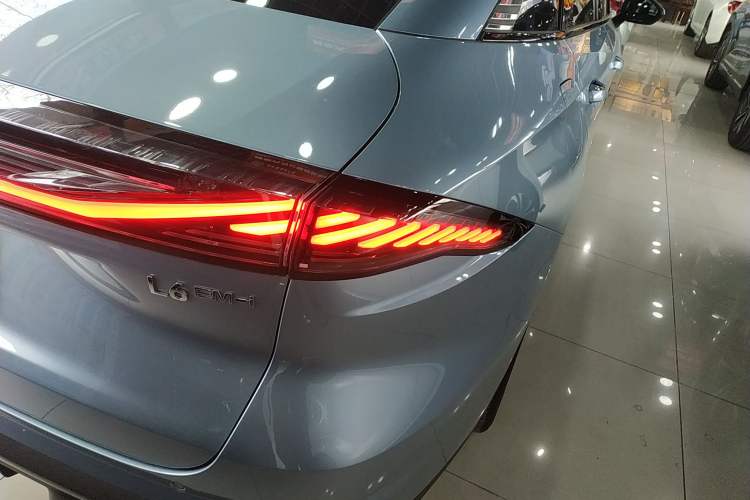 Used Geely Galaxy L6 2025 EM-i 140km Starship Edition Exterior 3