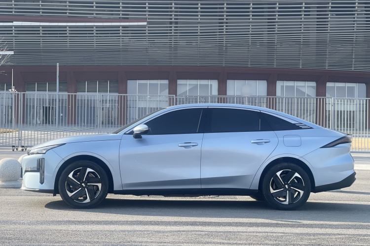 Used Geely Galaxy L6 2025 EM-i 140km Starship Edition Exterior 4