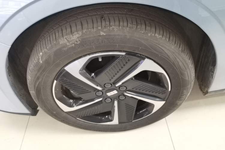 Used Geely Galaxy L6 2025 EM-i 140km Starship Edition Exterior 4