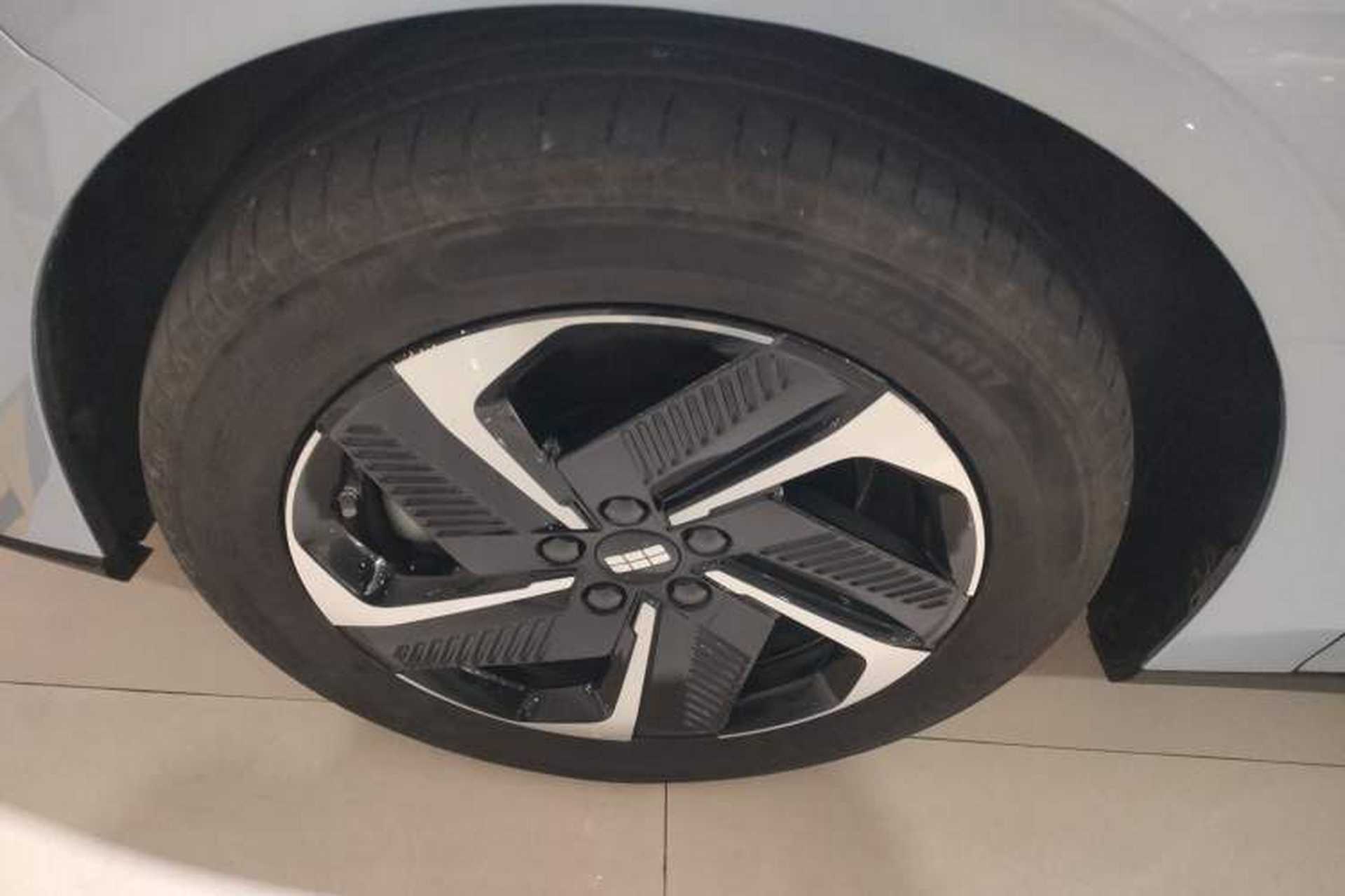 Used Geely Galaxy L6 2025 EM-i 140km Starship Edition Exterior 4