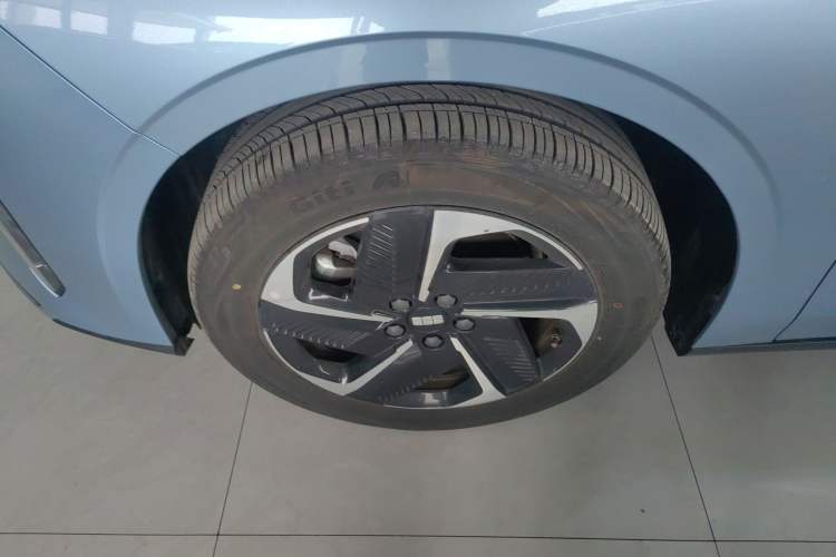 Used Geely Galaxy L6 2025 EM-i 140km Starship Edition Exterior 7