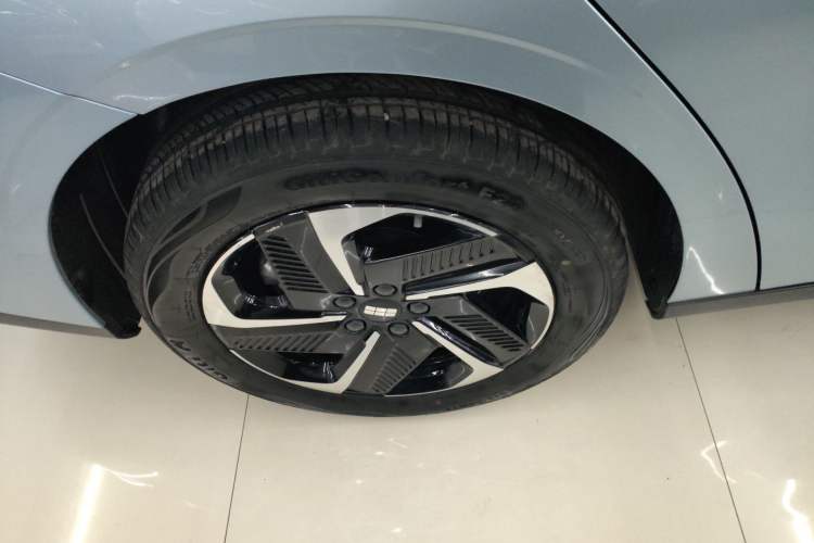 Used Geely Galaxy L6 2025 EM-i 140km Starship Edition Exterior 8
