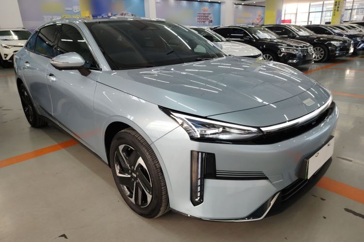 Used Geely Galaxy L6 2025 EM-i 140km Starship Edition Front Right 45 Deg