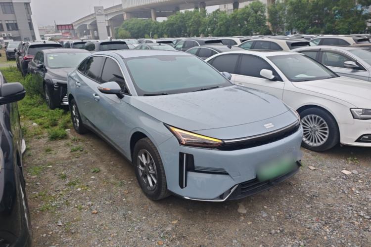 Used Geely Galaxy L6 2025 EM-i 60km Launch Edition Front Right 45 Deg