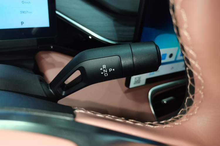 Used Geely Galaxy L6 2025 EM-i 140km Starship Edition Gear Lever