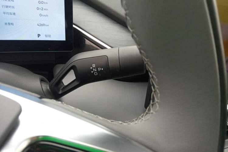 Used Geely Galaxy L6 2025 EM-i 140km Starship Edition Gear Lever