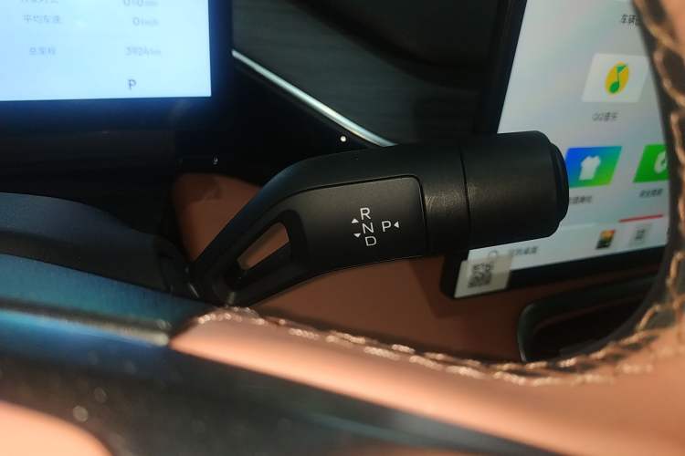 Used Geely Galaxy L6 2025 EM-i 140km Starship Edition Gear Lever