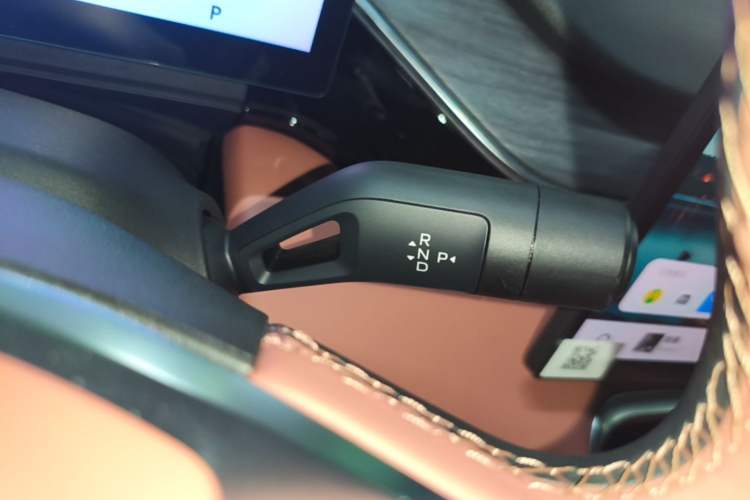 Used Geely Galaxy L6 2025 EM-i 140km Starship Edition Gear Lever