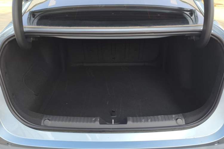 Used Geely Galaxy L6 2025 EM-i 140km Starship Edition Interior 11