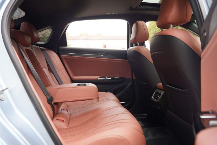 Used Geely Galaxy L6 2025 EM-i 140km Starship Edition Interior 14