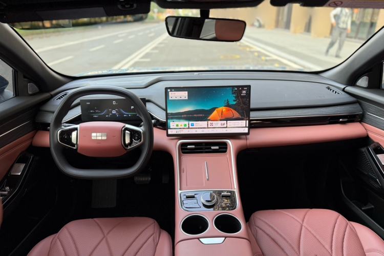 Used Geely Galaxy L6 2025 EM-i 140km Long-Range Version Interior 2