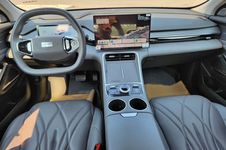 Used Geely Galaxy L6 2025 EM-i 140km Starship Edition Interior 2