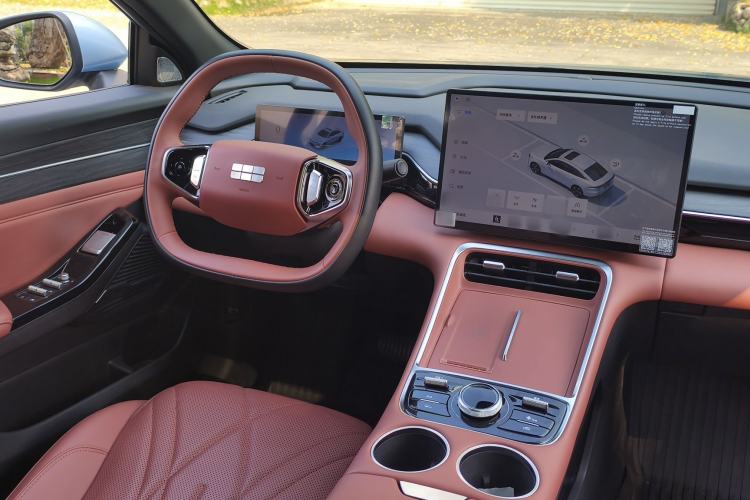 Used Geely Galaxy L6 2025 EM-i 140km Starship Edition Interior 3