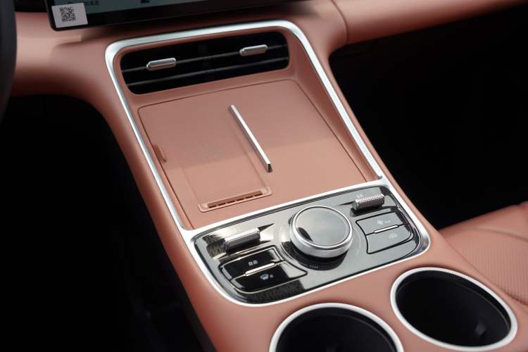 Used Geely Galaxy L6 2025 EM-i 140km Starship Edition Interior 4