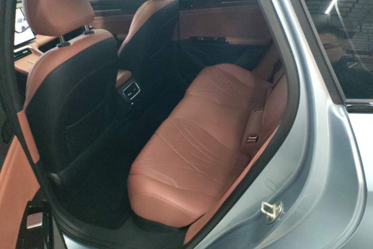 Used Geely Galaxy L6 2025 EM-i 140km Starship Edition Interior 4