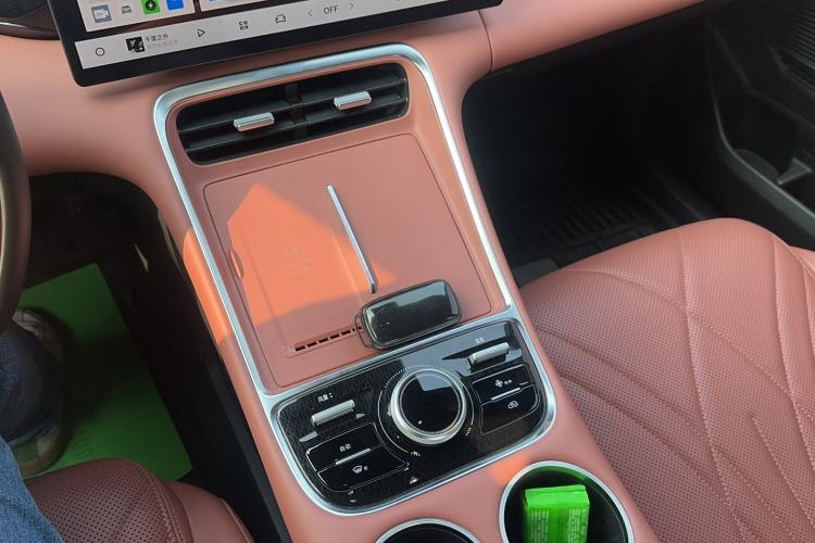 Used Geely Galaxy L6 2025 EM-i 140km Starship Edition Interior 5