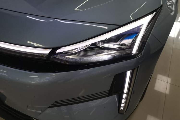 Used Geely Galaxy L6 2025 EM-i 140km Starship Edition Left Front Headlight