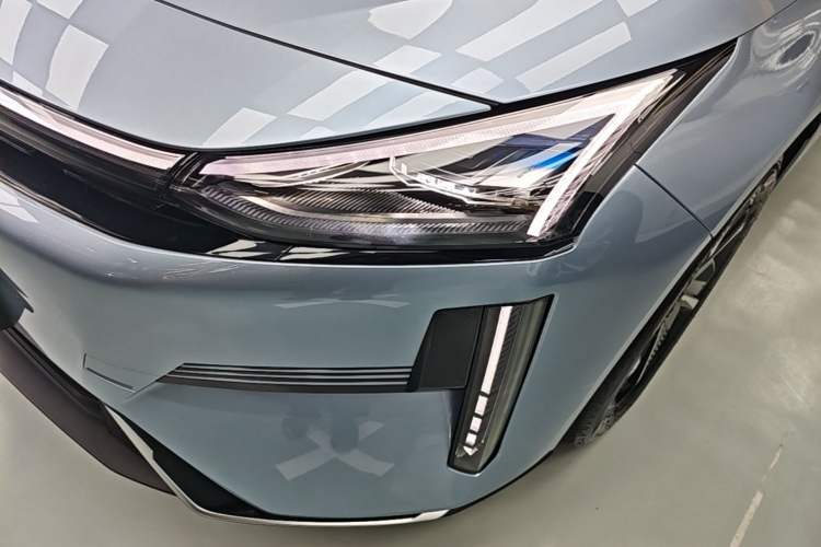 Used Geely Galaxy L6 2025 EM-i 140km Starship Edition Left Front Headlight