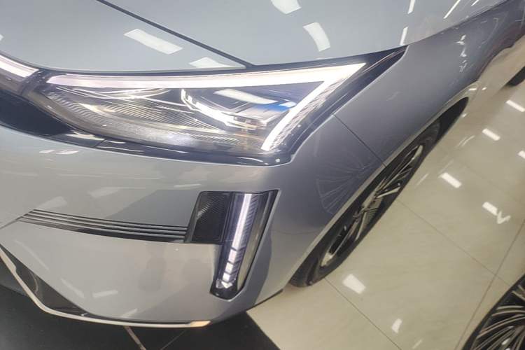 Used Geely Galaxy L6 2025 EM-i 140km Starship Edition Left Front Headlight