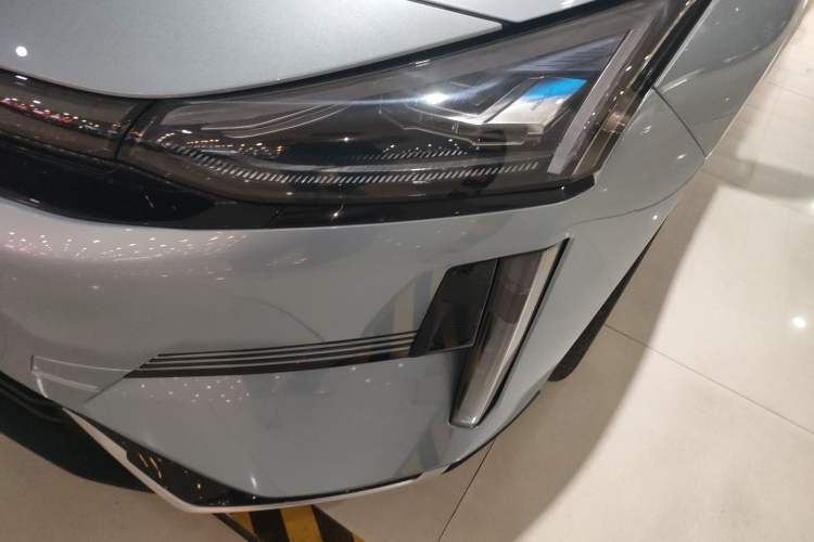 Used Geely Galaxy L6 2025 EM-i 140km Starship Edition Left Front Headlight