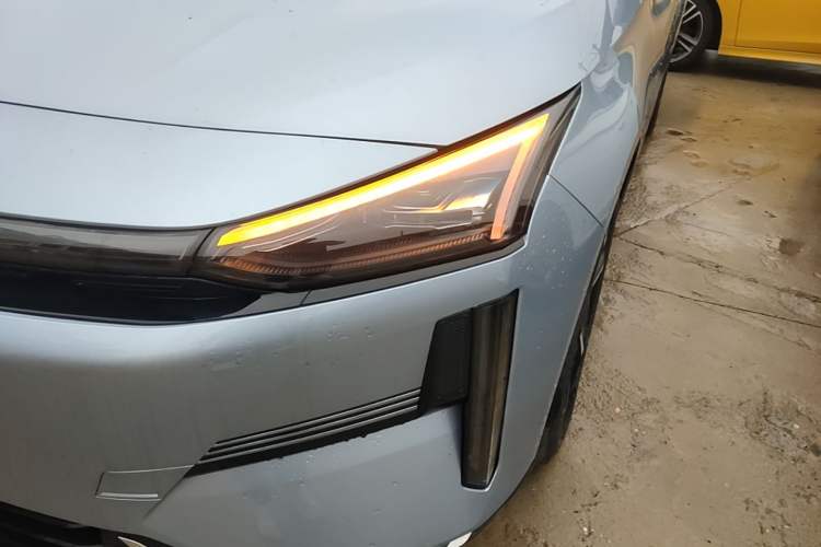 Used Geely Galaxy L6 2025 EM-i 140km Starship Edition Left Front Headlight
