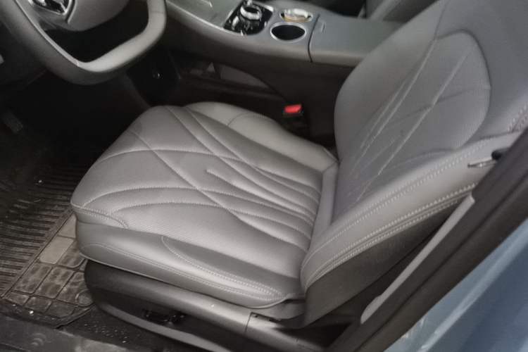 Used Geely Galaxy L6 2025 EM-i 140km Starship Edition Left Front Seat