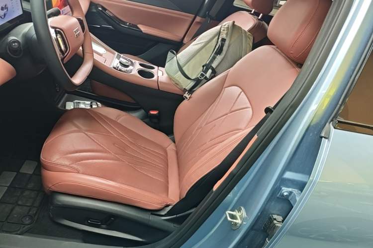 Used Geely Galaxy L6 2025 EM-i 140km Starship Edition Left Front Seat