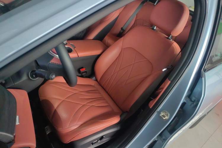 Used Geely Galaxy L6 2025 EM-i 140km Starship Edition Left Front Seat