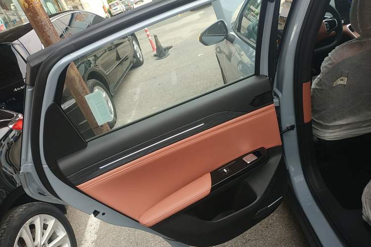 Used Geely Galaxy L6 2025 EM-i 60km Launch Edition Left Rear Door Interior