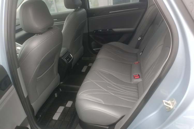 Used Geely Galaxy L6 2025 EM-i 140km Starship Edition Left Rear Seat