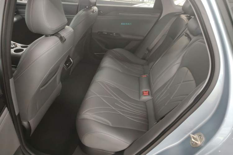 Used Geely Galaxy L6 2025 EM-i 140km Starship Edition Left Rear Seat