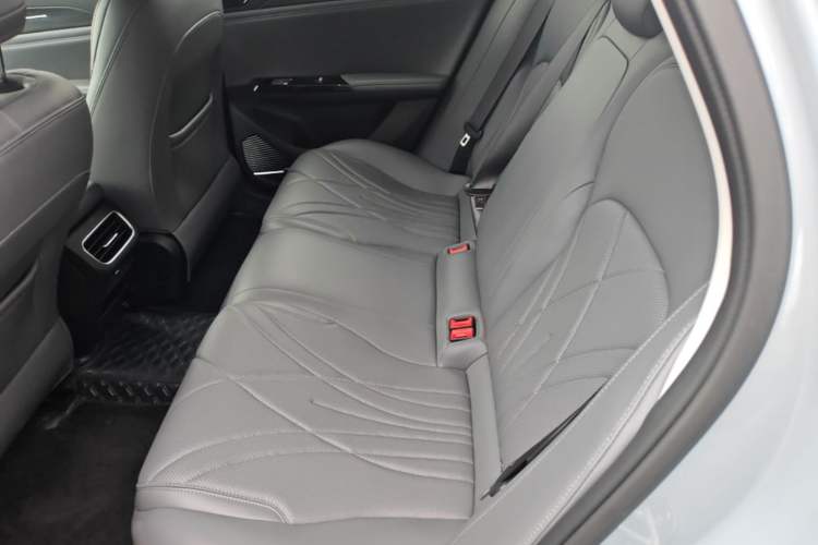 Used Geely Galaxy L6 2025 EM-i 140km Explorer+ Edition Left Rear Seat
