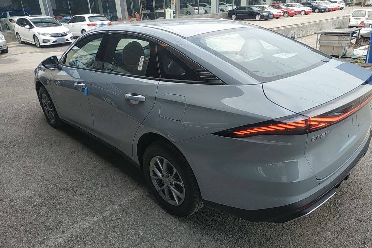 Used Geely Galaxy L6 2025 EM-i 60km Launch Edition Left Side