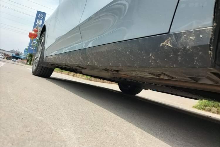Used Geely Galaxy L6 2025 EM-i 140km Explorer+ Edition Left Side Sill