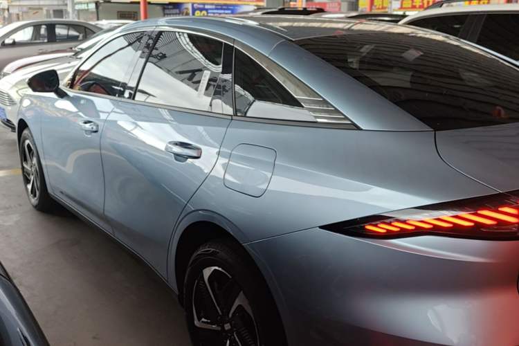 Used Geely Galaxy L6 2025 EM-i 140km Explorer+ Edition Rear Left 45 Deg